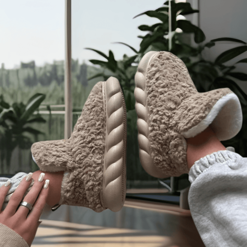 Yarin - Ultra Cozy Slippers 