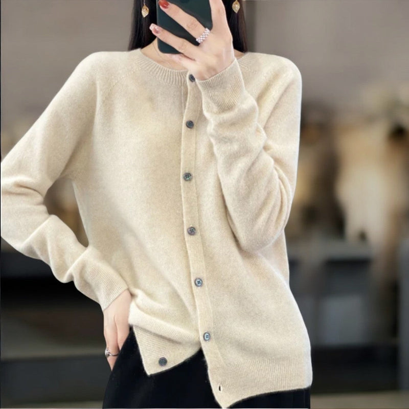 Mariana - Cozy Wool Cardigan