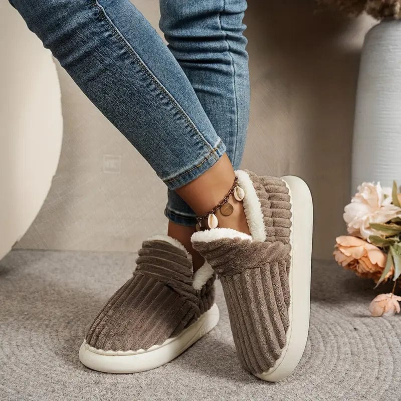 Valeria - Unisex Ultra Cozy Slippers