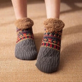 Ysolde - Cozy Christmas Socks